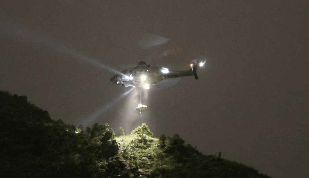飛鵝山墮崖亡懶人包